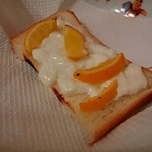 ケーキみたい❤水切りヨーグルトのトースト（レモン）